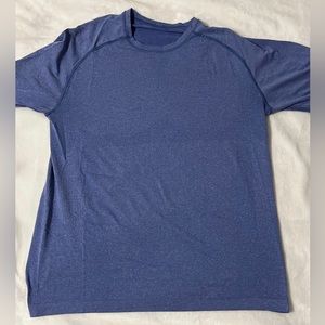 Lululemon men’s shirt